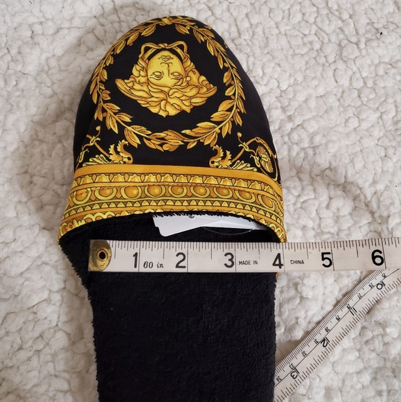 Versace Medusa Slippers - Picture 15 of 15